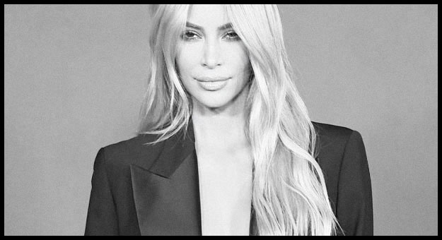 Ким Кардашьян показала первое фото с дочкой Чикаго