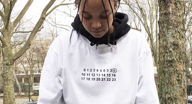 032с выпустил капсулу, посвященную Стиву Джобсу и Maison Martin Margiela