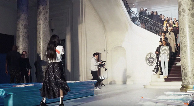 Белла Хадид, показ Off-White и парижские улицы в трейлере нового фильма Hypebae