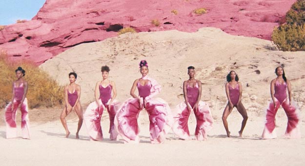 Жанель Монэ воспела силу и красоту женщин в новом видео