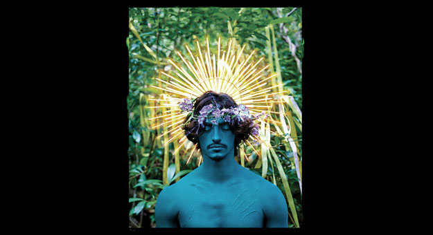 Дэвид Лашапель открыл выставку, иронизирующую над эпохой потребления и обожествлением звезд