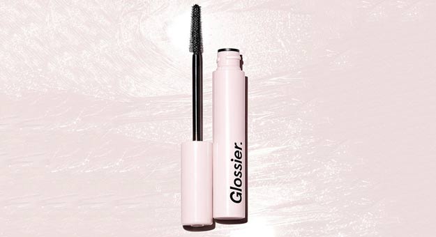 Glossier выпустил тушь для веганов, которая оказалась совсем не веганской