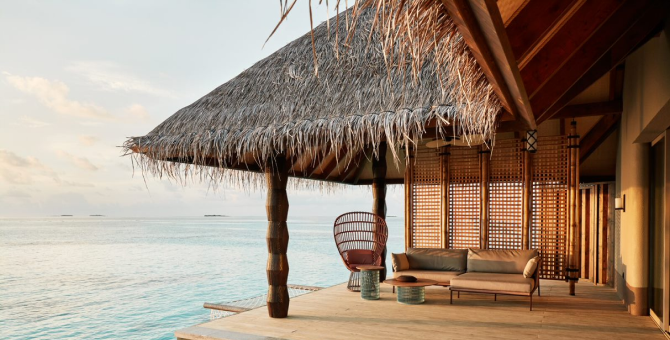 Курорт Joali Maldives проведет фестиваль с арт-куратором Татьяной Гечмен-Вальдек