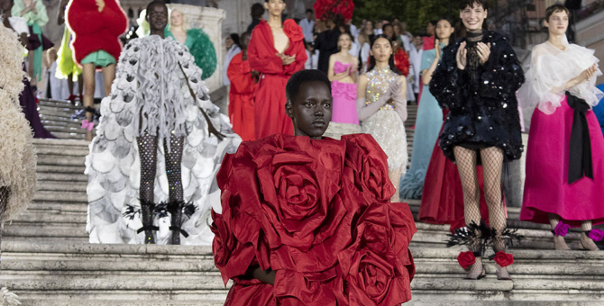 Valentino пропустит грядущие кутюрную и мужскую недели моды