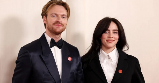 Билли Айлиш расторгла контракт с компанией Best Friends Music Management