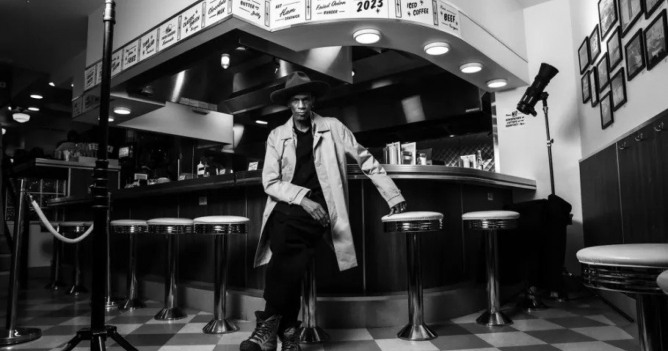 В Милане открылась выставка с работами внука Ричарда Аведона