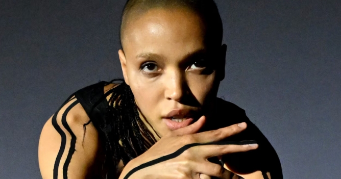 Певица FKA Twigs назвала даты тура Eusexua
