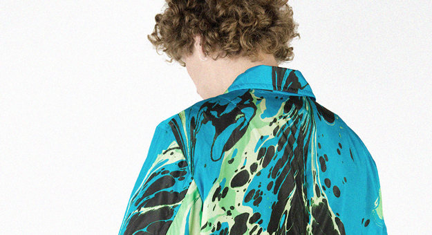 Dries van Noten выпустил лимитированную коллекцию дождевиков