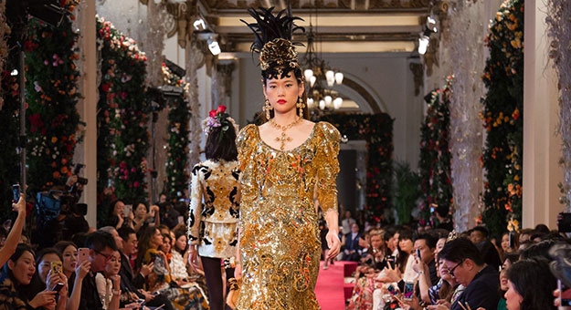 В Гонконге прошел показ кутюрной коллекции Dolce & Gabbana