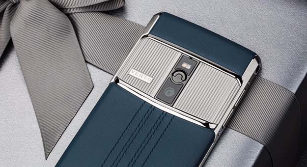 Почему Signature Touch от Vertu — отличный подарок