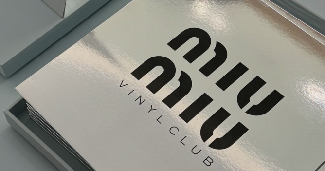 Miu Miu запустил серию поп-апов Vinyl Club