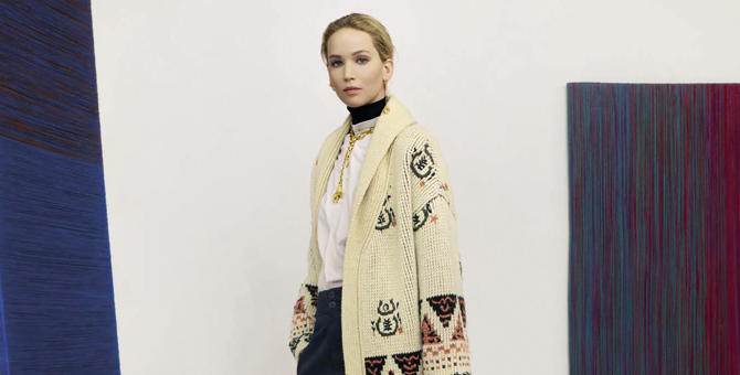 Дженнифер Лоуренс в картинной галерее в новой кампании Dior