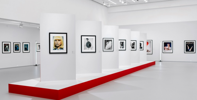 В МАММ открылась выставка «Коллекция Фонда Still Art. Шедевры мировой фотографии моды»