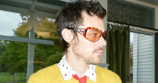 Гарри Стайлс опубликовал трек-лист альбома «Kiss All the Time. Disco Occasionally»