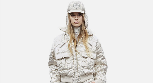 Chanel представил лукбук новой линии для зимнего отдыха