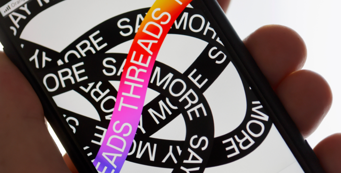 Аналог Twitter Марка Цукерберга стал самым скачиваемым приложением у российских пользователей