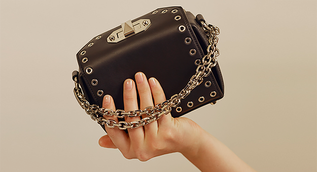 Alexander McQueen выпустил новую сумку The Box