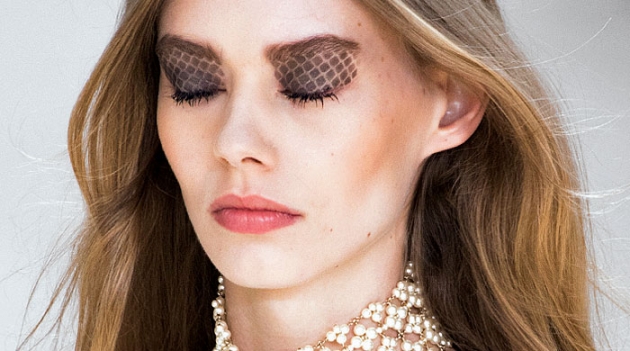 Chanel показал smoky eyes в своем духе