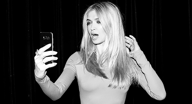 Вера Брежнева стала лицом новых смартфонов Samsung S8 и S8+