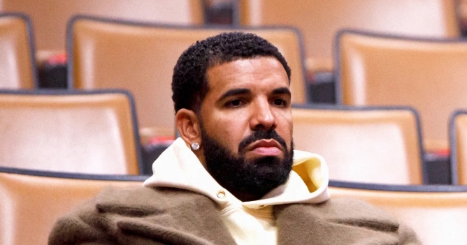 Лейбл Universal Music Group требует отклонить измененный иск Дрейка