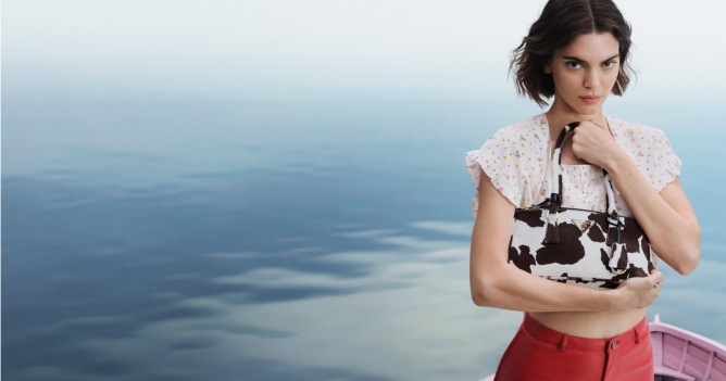 Бренд Prada показал новую рекламную кампанию «Дни лета»