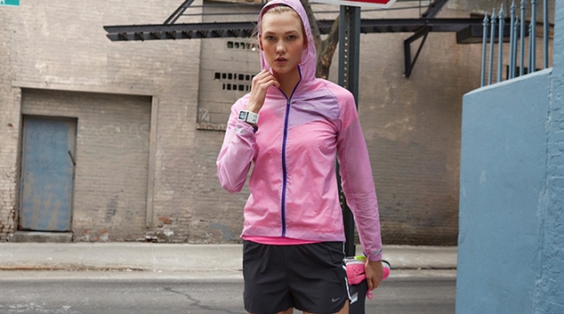 Карли Клосс стала лицом новой коллекции Nike