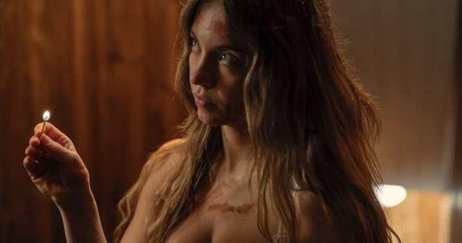 В российский прокат вышел фильм «Горничная» со Сидни Суини