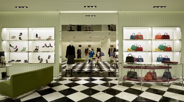 В Санкт-Петербурге открылся первый магазин Prada