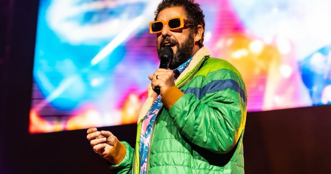 Адам Сэндлер получит награду за вклад в музыку