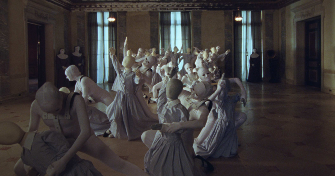 Бренд Miu Miu представил новый короткометражный фильм