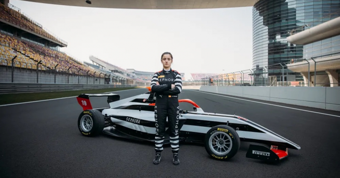 Sephora стала официальным партнером женских гонок