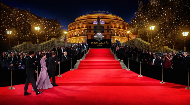 Британский модный совет бросает вызов Met Ball