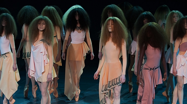 Неделя высокой моды в Париже: Viktor & Rolf, весна 2014