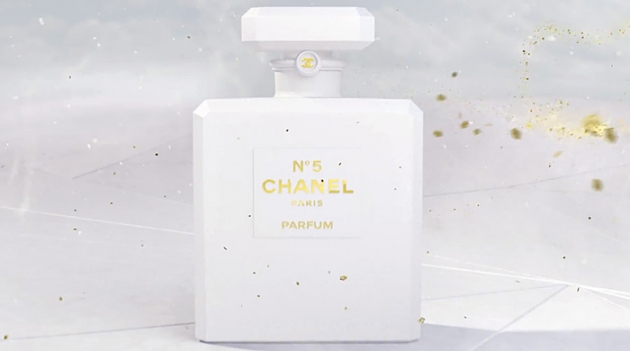 Новогоднее поздравление от Chanel