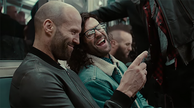 Многоликий Джейсон Стэйтем в рекламе смартфона