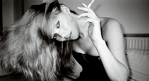 Кейт Мосс рассказывает о Марио Тестино в забавном мокьюментари