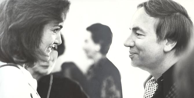 В Центре Вознесенского открылся мультимедийный проект «Поэт и леди»