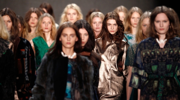 Показ Alena Akhmadullina на неделе моды в Берлине