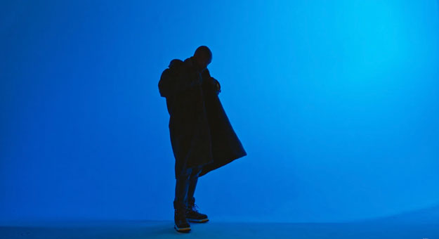 Актер из «Лунного света» снялся в кампании Stella McCartney