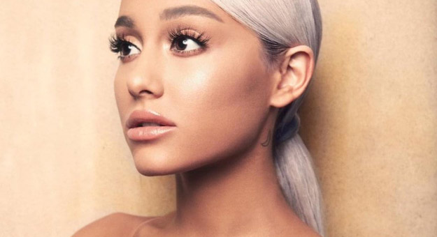 Ариана Гранде сняла своего мини-пига в видео на песню «Breathin»