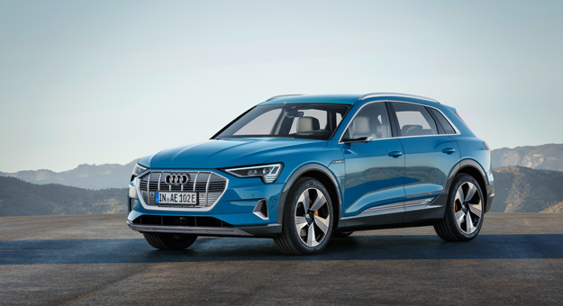 Audi представил свой первый серийный электромобиль Audi e-tron