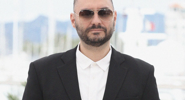 Кирилл Серебренников получил французский орден Искусств и Литературы