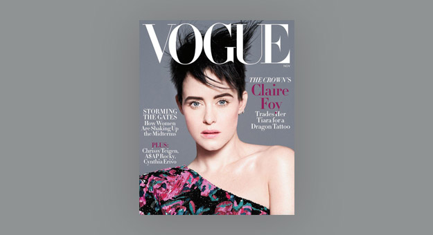 Клэр Фой играет в футбол и делает селфи в новом видео американского Vogue