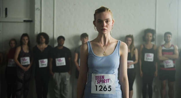 Эль Фаннинг становится певицей в тизере фильма «За мечтой»