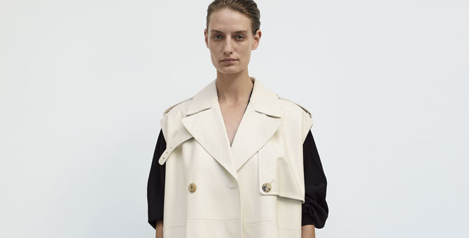 Кожаные плащи и плетёные сумки в лукбуке весенне-летней коллекции Bottega Veneta