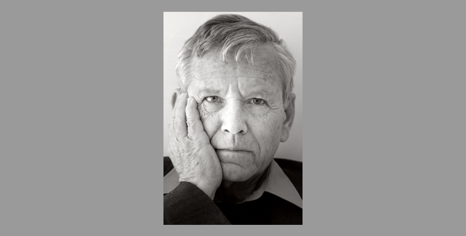 Умер израильский писатель и журналист Амос Оз