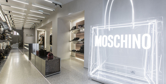 Moschino обвинили в дискриминации темнокожих покупателей