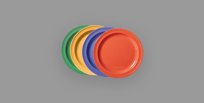 Европарламент запретил одноразовую пластиковую посуду