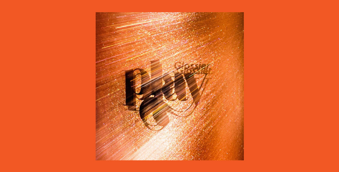 Стартовали продажи Glossier Play — нового бьюти-бренда Glossier