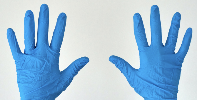 Сергей Собянин официально разрешил москвичам не носить перчатки в общественных местах